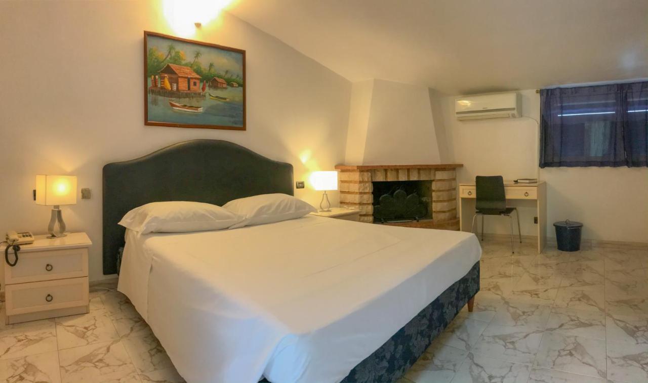 Hotel Villa Pirotta Sannicandro di Bari Eksteriør billede